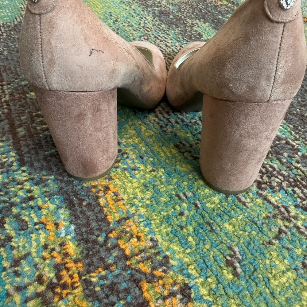 Women's Heel - Picture 4 of 6